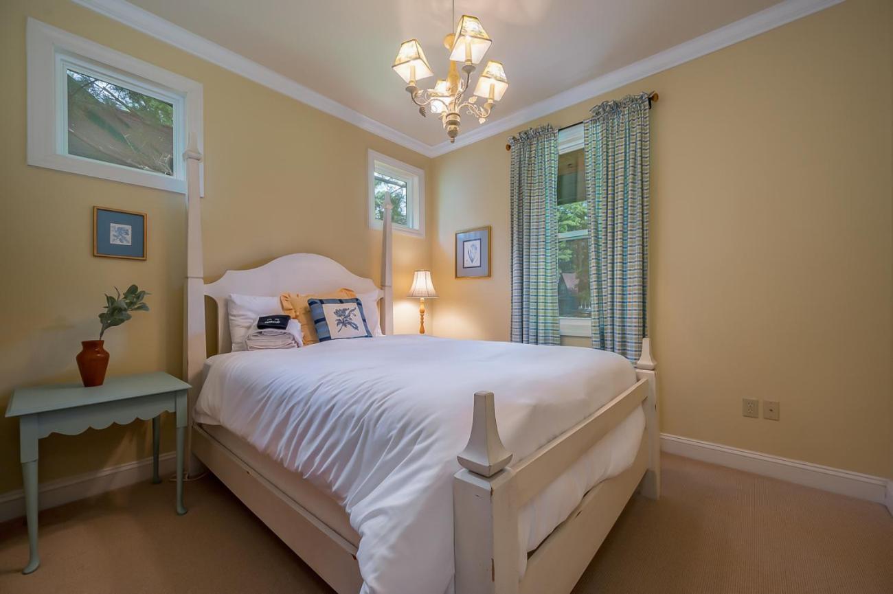 Buttercup Cottage แอชวิลล์ ภายนอก รูปภาพ