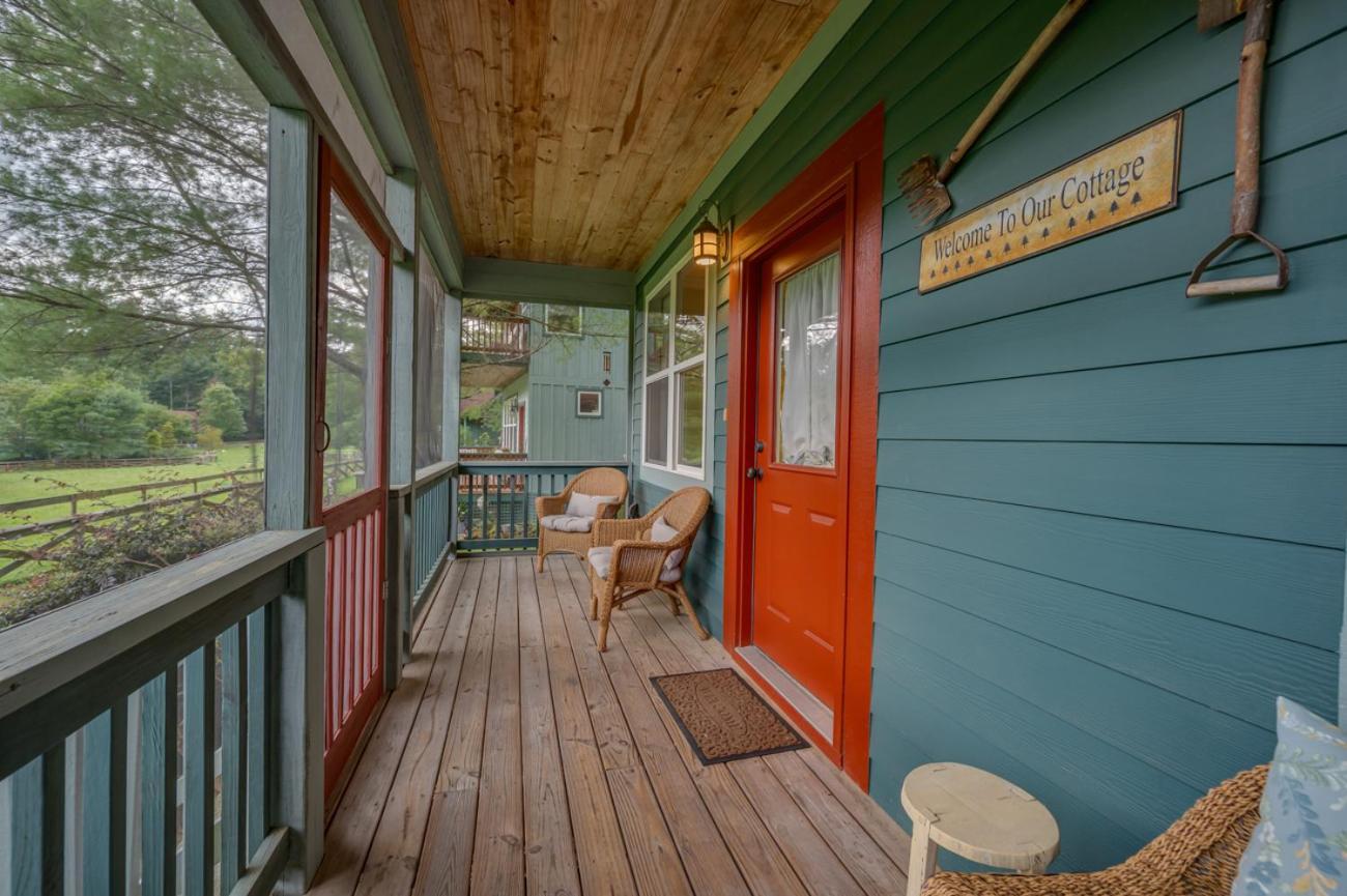 Buttercup Cottage แอชวิลล์ ภายนอก รูปภาพ
