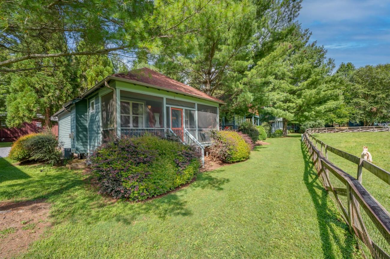 Buttercup Cottage แอชวิลล์ ภายนอก รูปภาพ